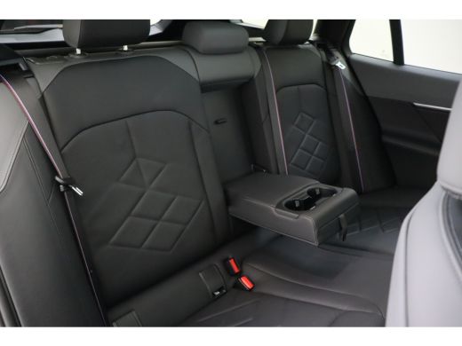 BMW 5 Serie Touring 530e M Sport Automaat / Panoramadak / Trekhaak / Stoelventilatie / Bowers & Wilkins / Com... ActivLease financial lease