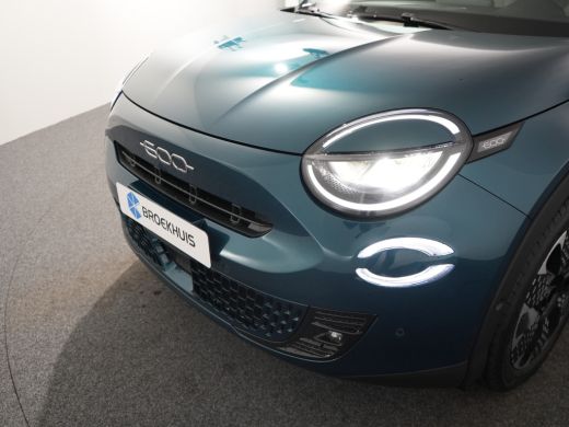 Fiat 600 1.2 Hybrid La Prima | Achteruitrijcamera | Airco (automatisch) | Apple Carplay/Android Auto|telef... ActivLease financial lease