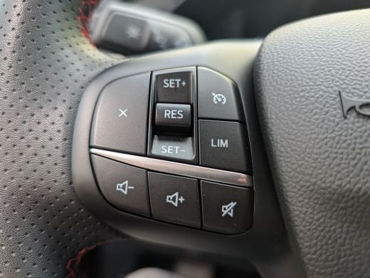 Ford Kuga 2.5 PHEV ST-Line 225pk | Winter Pack | Carplay | Camera | Cruise | Elek. Trekhaak | 1e Eigenaar ActivLease financial lease