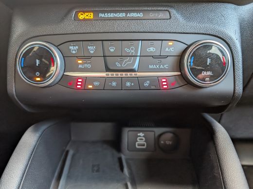 Ford Kuga 2.5 PHEV ST-Line 225pk | Winter Pack | Carplay | Camera | Cruise | Elek. Trekhaak | 1e Eigenaar ActivLease financial lease