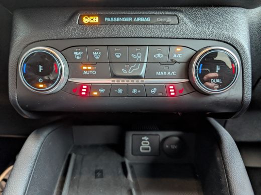 Ford Kuga 2.5 PHEV Titanium 225pk | Dodehoek | Winter Pack | Adap. Cruise | Elek. Trekhaak | 1e Eigenaar & ... ActivLease financial lease