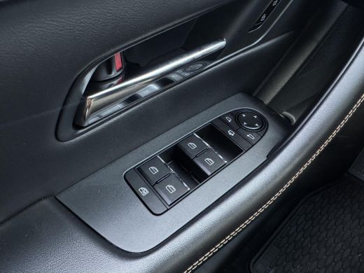 Mazda CX-60 2.5 e-SkyActiv PHEV Homura Business Edition | Stoelverwarming/verkoeling | Adaptive cruisecontrol... ActivLease financial lease