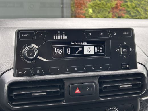 Opel Combo 1.5D 102 PK / L1H1 / UNIEK 15.387 KM !! / 1e EIG. / 6 BAK / AIRCO / CRUISE / BLUETOOTH / PDC ActivLease financial lease