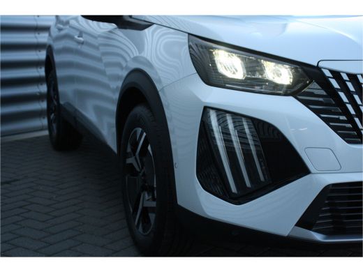 Peugeot 2008 1.2 PURETECH 100PK ALLURE | Climate controle | Cruise Controle | 17'' Lichtmetalen velgen | 360° ... ActivLease financial lease