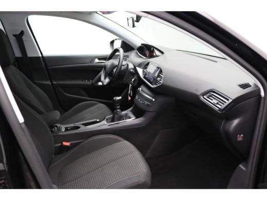 Peugeot 308 SW 1.2 PureTech Blue Lease | Airco | Armsteun voor | Bandenspanningscontrolesysteem ActivLease financial lease