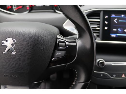 Peugeot 308 SW 1.2 PureTech Blue Lease | Airco | Armsteun voor | Bandenspanningscontrolesysteem ActivLease financial lease