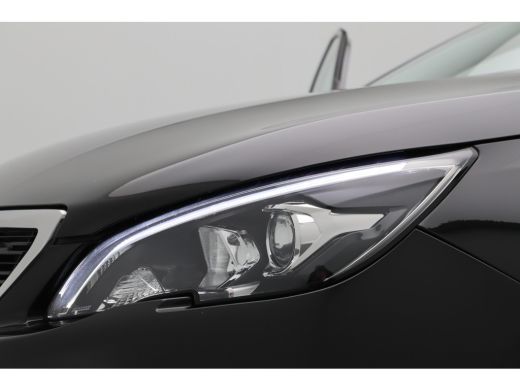 Peugeot 308 SW 1.2 PureTech Blue Lease | Airco | Armsteun voor | Bandenspanningscontrolesysteem ActivLease financial lease