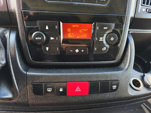 Peugeot Boxer 335 2.2 BlueHDi L2 H2 - Euro 6 - 140 Pk - ParkeerCamera - Airco - Cruise Control ActivLease financial lease