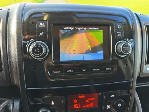 Peugeot Boxer 335 2.2 BlueHDi L2 H2 - Euro 6 - 140 Pk - ParkeerCamera - Airco - Cruise Control ActivLease financial lease