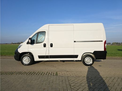Peugeot Boxer 335 2.2 BlueHDi L2 H2 - Euro 6 - 140 Pk - ParkeerCamera - Airco - Cruise Control ActivLease financial lease