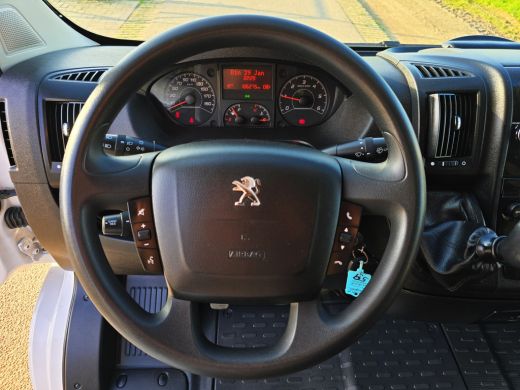 Peugeot Boxer 335 2.2 BlueHDi L2 H2 - Euro 6 - 140 Pk - ParkeerCamera - Airco - Cruise Control ActivLease financial lease