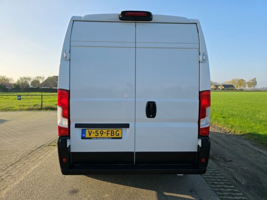 Peugeot Boxer 335 2.2 BlueHDi L2 H2 - Euro 6 - 140 Pk - ParkeerCamera - Airco - Cruise Control ActivLease financial lease