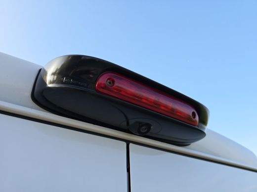 Peugeot Boxer 335 2.2 BlueHDi L2 H2 - Euro 6 - 140 Pk - ParkeerCamera - Airco - Cruise Control ActivLease financial lease