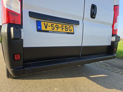 Peugeot Boxer 335 2.2 BlueHDi L2 H2 - Euro 6 - 140 Pk - ParkeerCamera - Airco - Cruise Control ActivLease financial lease
