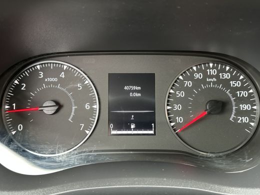 Renault Master T35 2.3 dCi 135 PK / L2H2 / 1e EIG. / 40.759 KM / TREKHAAK / AIRCO / NAVIGATIE / LED DAGRIJVERL. ActivLease financial lease