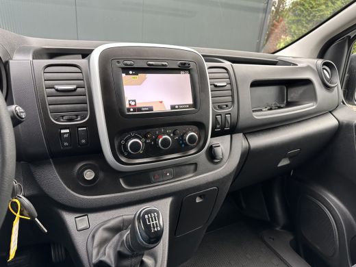 Renault Trafic 2.0 dCi 120 PK / L1H1 / 1e EIG. / TREKHAAK / 2x SCHUIFDEUR / AIRCO / CRUISE / NAVI / LED KOPLAMPEN ActivLease financial lease