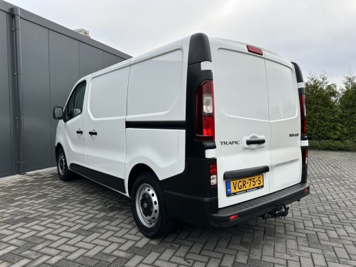 Renault Trafic 2.0 dCi 120 PK / L1H1 / 1e EIG. / TREKHAAK / 2x SCHUIFDEUR / AIRCO / CRUISE / NAVI / LED KOPLAMPEN ActivLease financial lease