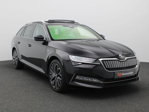 Skoda Superb Combi 1.4 TSI iV Laurin & Klement 218PK DSG Pano-Schuifdak, Elektrische Memorystoel, Matrix LED-v... ActivLease financial lease
