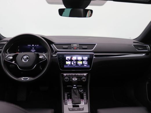 Skoda Superb Combi 1.4 TSI iV Laurin & Klement 218PK DSG Pano-Schuifdak, Elektrische Memorystoel, Matrix LED-v... ActivLease financial lease