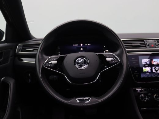 Skoda Superb Combi 1.4 TSI iV Laurin & Klement 218PK DSG Pano-Schuifdak, Elektrische Memorystoel, Matrix LED-v... ActivLease financial lease
