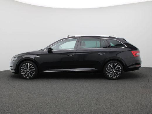 Skoda Superb Combi 1.4 TSI iV Laurin & Klement 218PK DSG Pano-Schuifdak, Elektrische Memorystoel, Matrix LED-v... ActivLease financial lease