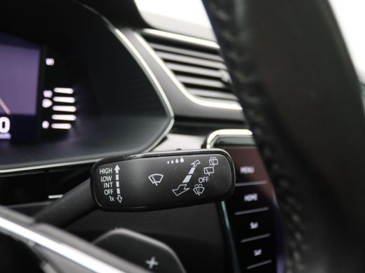 Skoda Superb Combi 1.4 TSI iV Laurin & Klement 218PK DSG Pano-Schuifdak, Elektrische Memorystoel, Matrix LED-v... ActivLease financial lease