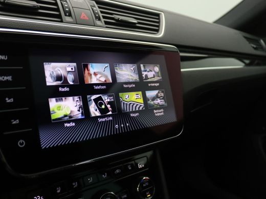Skoda Superb Combi 1.4 TSI iV Laurin & Klement 218PK DSG Pano-Schuifdak, Elektrische Memorystoel, Matrix LED-v... ActivLease financial lease