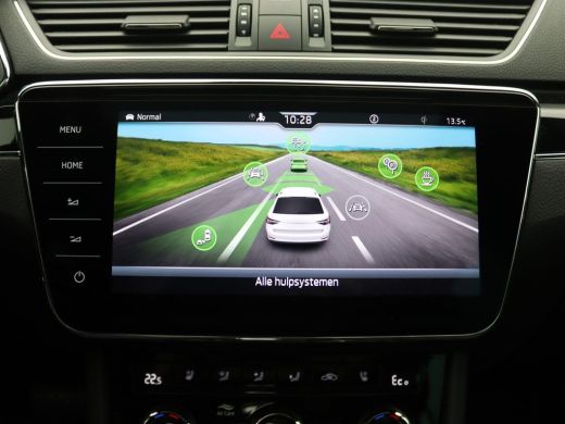 Skoda Superb Combi 1.4 TSI iV Laurin & Klement 218PK DSG Pano-Schuifdak, Elektrische Memorystoel, Matrix LED-v... ActivLease financial lease