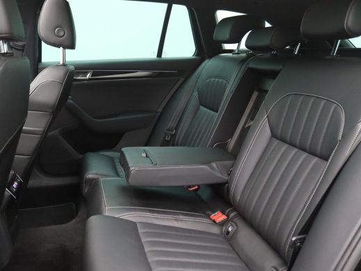 Skoda Superb Combi 1.4 TSI iV Laurin & Klement 218PK DSG Pano-Schuifdak, Elektrische Memorystoel, Matrix LED-v... ActivLease financial lease