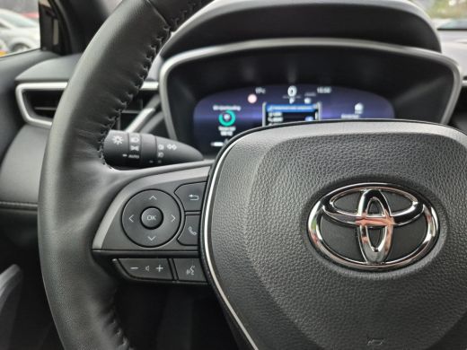 Toyota Corolla Cross Hybrid 200 Style | Stoel- + stuurverwarming | Parkeersensoren | Keyless entry | Carplay | ActivLease financial lease