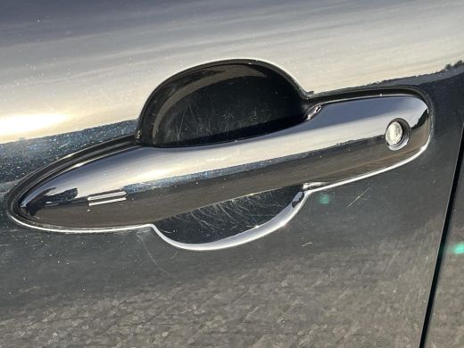 Toyota Corolla Cross Hybrid 200 Style | Stoel- + stuurverwarming | Parkeersensoren | Keyless entry | Carplay | ActivLease financial lease