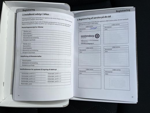 Toyota Corolla Cross Hybrid 200 Style | Stoel- + stuurverwarming | Parkeersensoren | Keyless entry | Carplay | ActivLease financial lease