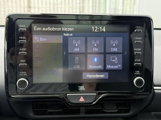 Toyota Yaris 1.5 Hybrid Executive **HEAD-UP DISPLAY/ DODEHOEK DETECTIE/ PARKEERSENSOREN/ 36 MAANDEN GARANTIE** ActivLease financial lease
