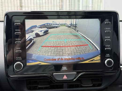 Toyota Yaris 1.5 Hybrid Executive **HEAD-UP DISPLAY/ DODEHOEK DETECTIE/ PARKEERSENSOREN/ 36 MAANDEN GARANTIE** ActivLease financial lease