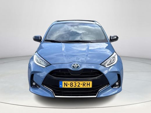 Toyota Yaris 1.5 Hybrid Executive **HEAD-UP DISPLAY/ DODEHOEK DETECTIE/ PARKEERSENSOREN/ 36 MAANDEN GARANTIE** ActivLease financial lease