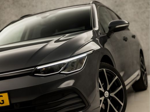 Volkswagen Golf 1.0 TSI Sportline (APPLE CARPLAY, GROOT NAVI, PARKEERSENSOREN, KEYLESS, GETINT GLAS, SPORTSTOELEN... ActivLease financial lease