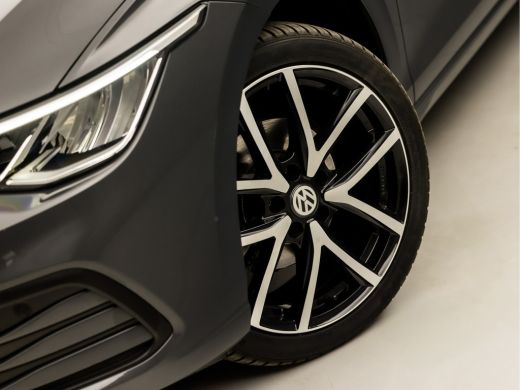 Volkswagen Golf 1.0 TSI Sportline (APPLE CARPLAY, GROOT NAVI, PARKEERSENSOREN, KEYLESS, GETINT GLAS, SPORTSTOELEN... ActivLease financial lease