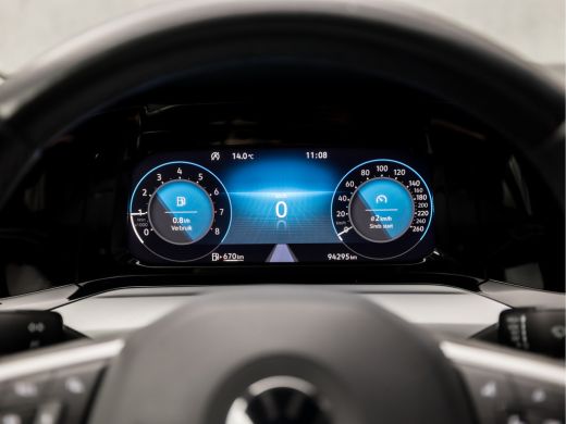 Volkswagen Golf 1.0 TSI Sportline (APPLE CARPLAY, GROOT NAVI, PARKEERSENSOREN, KEYLESS, GETINT GLAS, SPORTSTOELEN... ActivLease financial lease