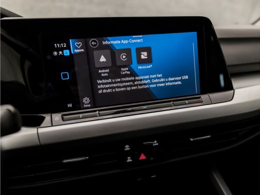 Volkswagen Golf 1.0 TSI Sportline (APPLE CARPLAY, GROOT NAVI, PARKEERSENSOREN, KEYLESS, GETINT GLAS, SPORTSTOELEN... ActivLease financial lease