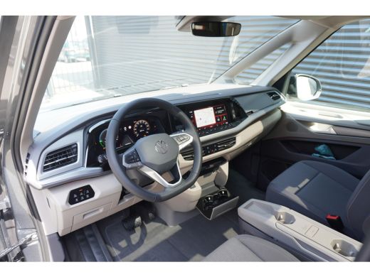 Volkswagen Multivan 1.5 eHybrid L2 Bulli Edition 4-Motion, IQ Light koplampen, 7-persoons Vis-a-Vis, Navigatie, Trekhaak ActivLease financial lease