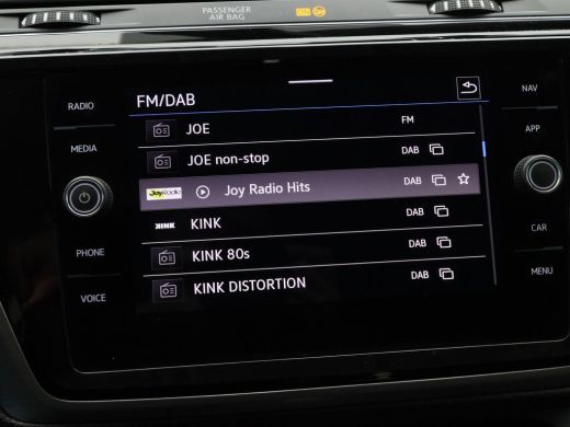 Volkswagen Touran 1.5 TSi 150 Pk Automaat R-Line 7-Pers | Trekhaak | Adaptive Cruise | Camera | Carplay | Climate C... ActivLease financial lease