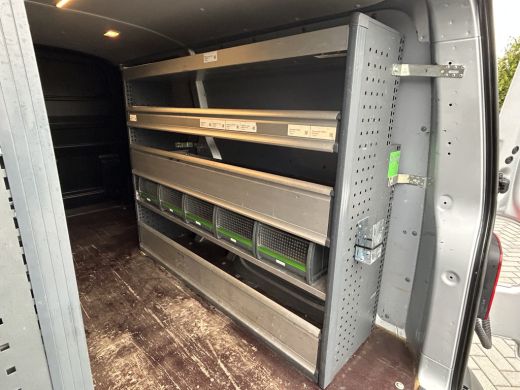 Volkswagen Transporter 2.0 TDI 150 PK / L2H1 / BOTT INRICHTING / TREKHAAK / 1e EIG. / AIRCO / CRUISE / NAVI / APPLE CARP... ActivLease financial lease