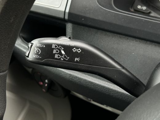 Volkswagen Transporter 2.0 TDI 150 PK / L2H1 / BOTT INRICHTING / TREKHAAK / 1e EIG. / AIRCO / CRUISE / NAVI / APPLE CARP... ActivLease financial lease