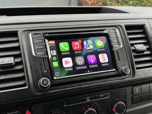 Volkswagen Transporter 2.0 TDI 150 PK / L2H1 / BOTT INRICHTING / TREKHAAK / 1e EIG. / AIRCO / CRUISE / NAVI / APPLE CARP... ActivLease financial lease