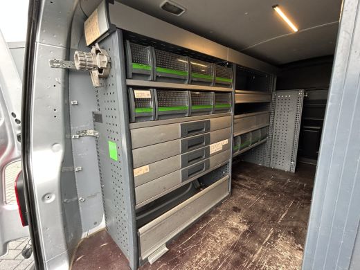 Volkswagen Transporter 2.0 TDI 150 PK / L2H1 / BOTT INRICHTING / TREKHAAK / 1e EIG. / AIRCO / CRUISE / NAVI / APPLE CARP... ActivLease financial lease