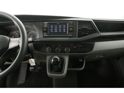 Volkswagen Transporter 2.0 TDI L1H1 | 140PK | Airco | Cruise | Carplay | 3-Zits | Parkeersens. ActivLease financial lease