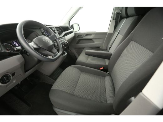 Volkswagen Transporter 2.0 TDI L1H1 | 140PK | Airco | Cruise | Carplay | 3-Zits | Parkeersens. ActivLease financial lease