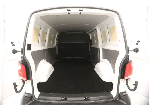 Volkswagen Transporter 2.0 TDI L1H1 | 140PK | Airco | Cruise | Carplay | 3-Zits | Parkeersens. ActivLease financial lease