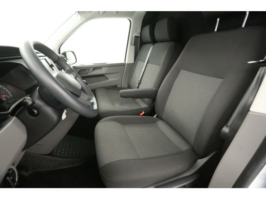 Volkswagen Transporter 2.0 TDI L1H1 | 140PK | Airco | Cruise | Carplay | 3-Zits | Parkeersens. ActivLease financial lease