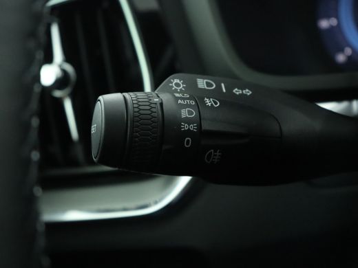 Volvo  V60 T6 AWD Plus Dark ActivLease financial lease